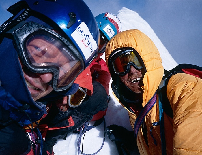 Bergbeklimmen: Samen op de top in moeilijke omstandigheden